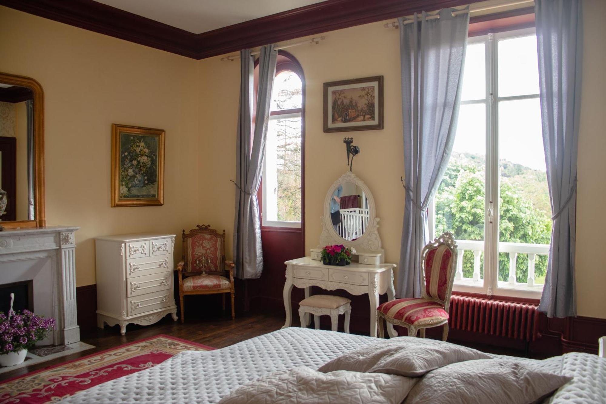 ホテル Le Pavillon De St Agnan Hautefort エクステリア 写真