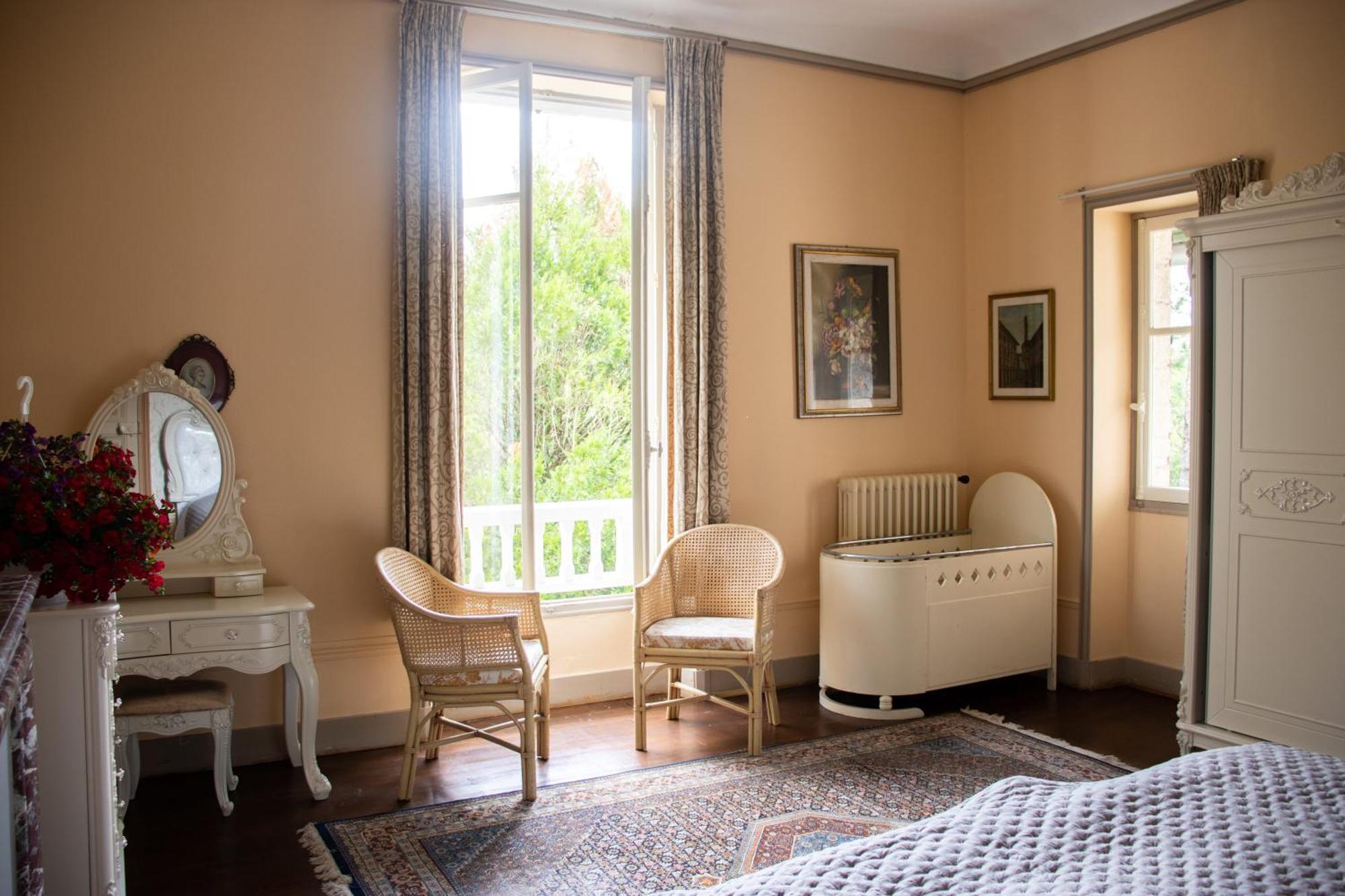 ホテル Le Pavillon De St Agnan Hautefort エクステリア 写真